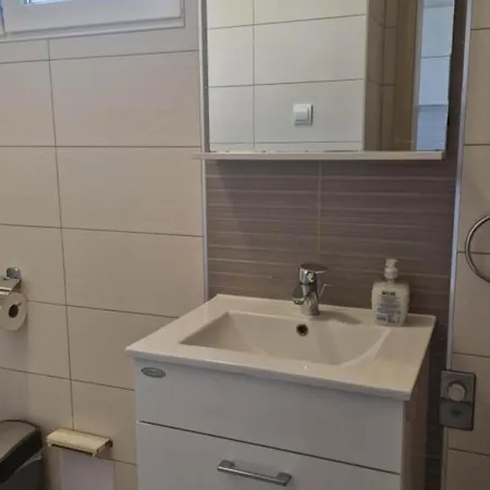Slanica Escape - One Bedroom With Terrace And Sea View Appartamento