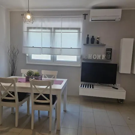 Slanica Escape - One Bedroom With Terrace And Sea View * Murter